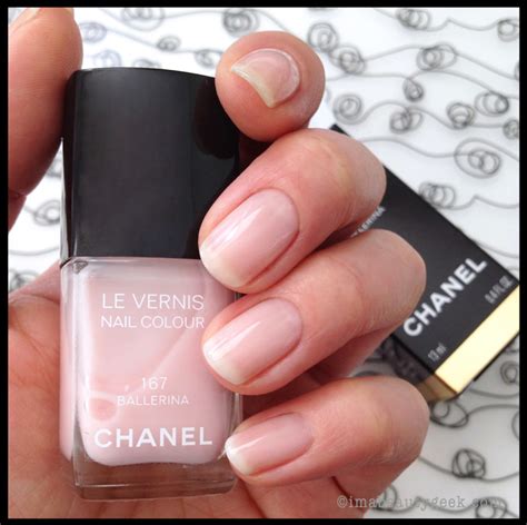 Chanel nail varnish ballerina